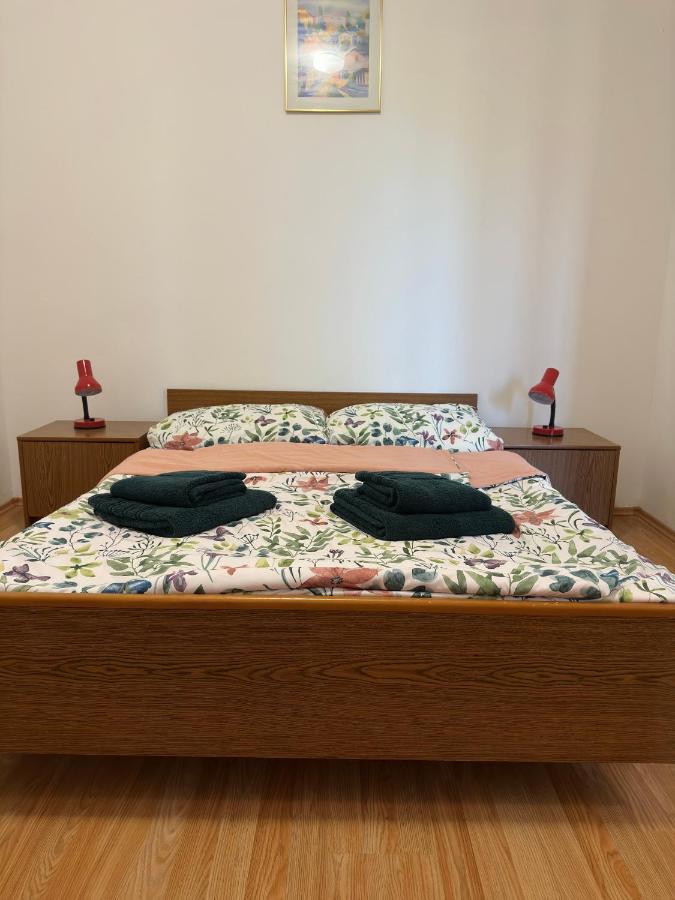 Apartmani Marko Novalja Exterior foto
