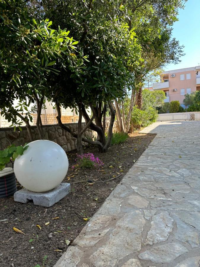 Apartmani Marko Novalja Exterior foto