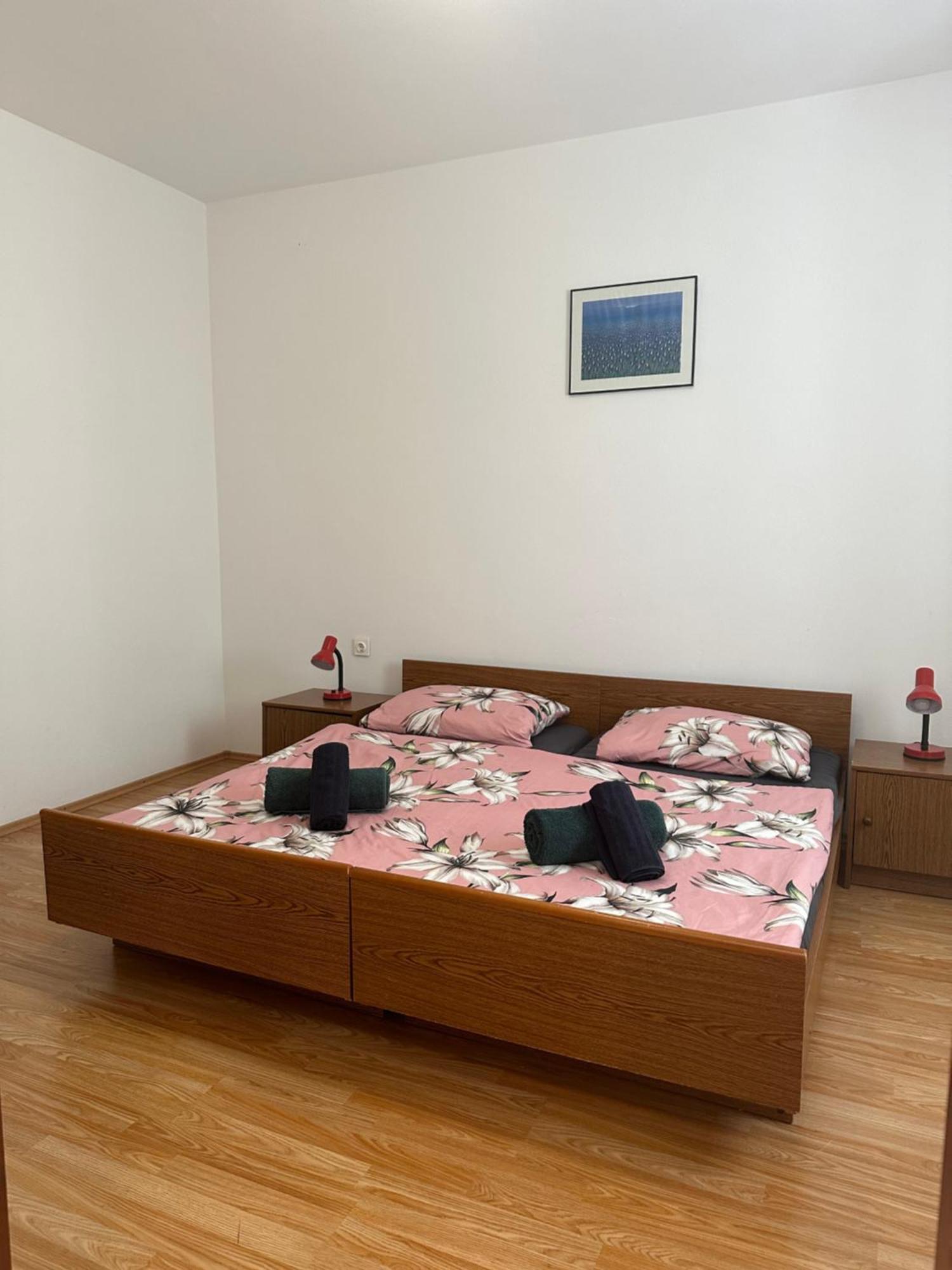 Apartmani Marko Novalja Exterior foto